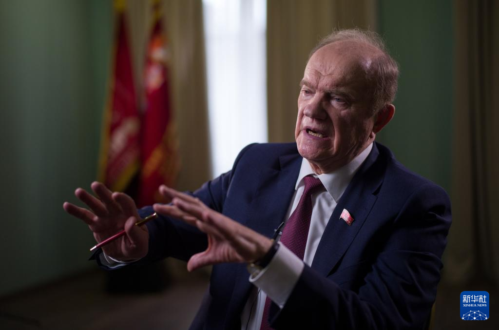 10月24日,俄罗斯联邦共产党中央委员会主席根纳季·久加诺夫在莫斯科州斯涅吉里镇接受新华社记者专访。新华社记者 孟菁 摄